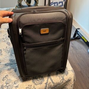 Tumi alpha 3 international carryon luggage